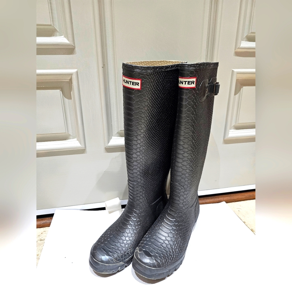 Hunter embossed rain boots